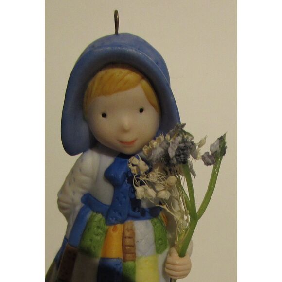 Holly Hobbie Simple Gifts of Love 2003 vintage ornament kitty cat in basket - Picture 8 of 9